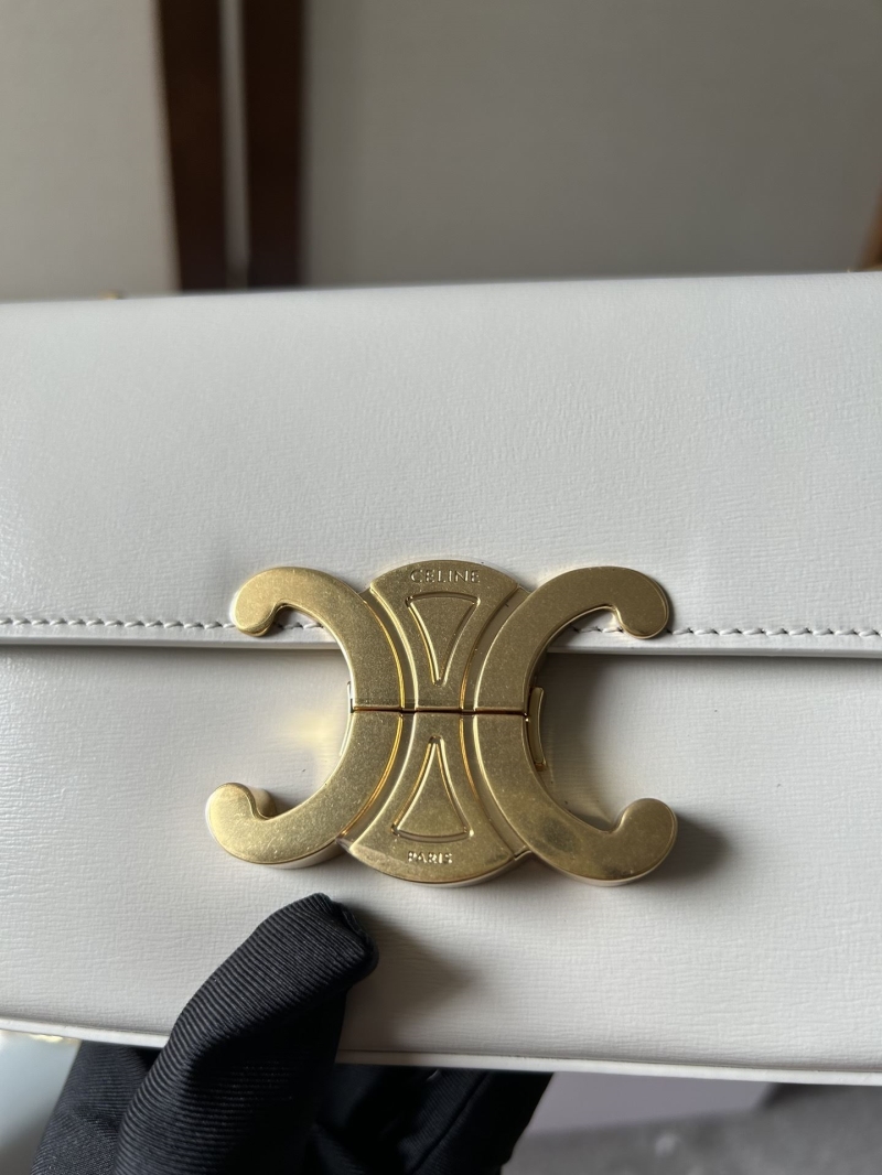 Ce1i*e triomphe bags